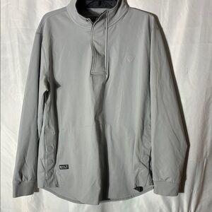 Men’s BYLT jacket size large quarter snap neck